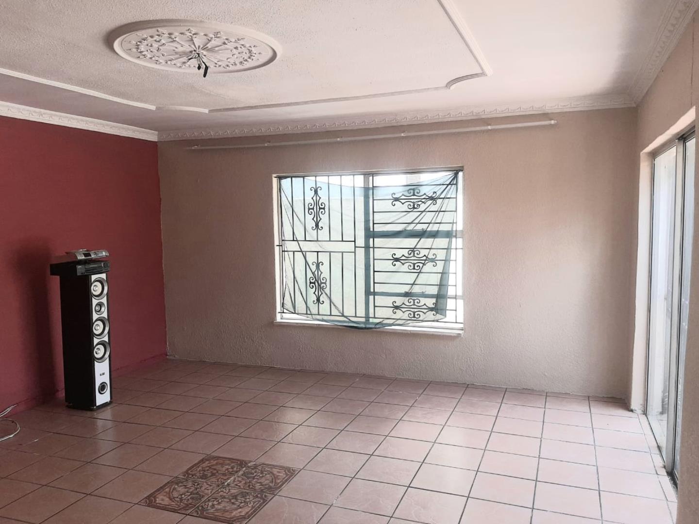 606284_PHOTO-2022-11-26-18-23-01